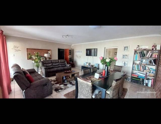 4 BEDROOM PROPERTY TO RENT IN GUSTROUW